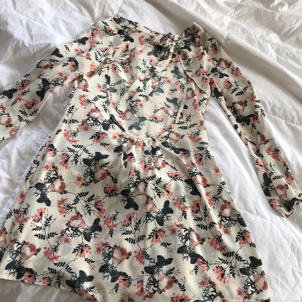Dress - Picture 2 of 3